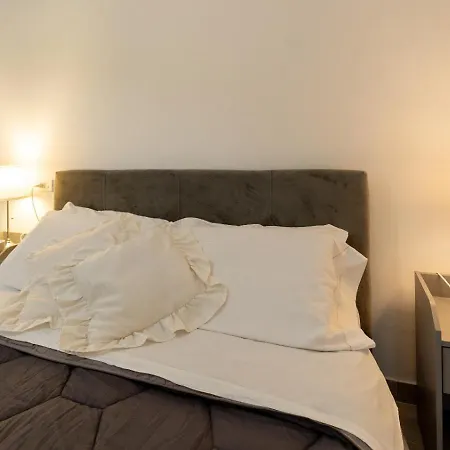 Duomo Luxury بيت ضيافة